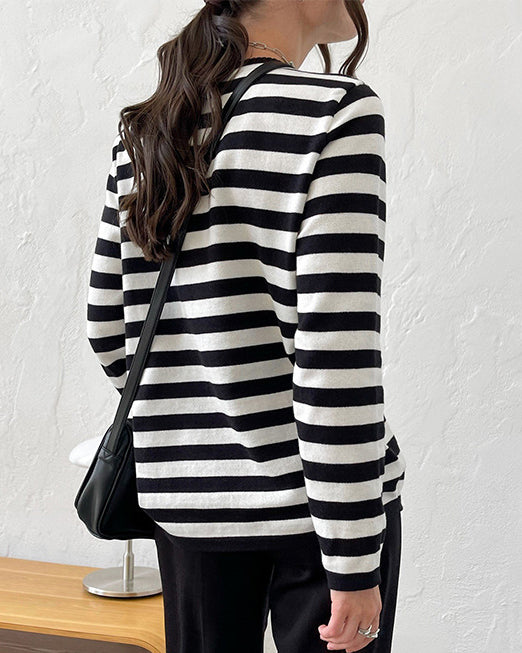 Elegantly Styled Blouse for Everyday Wear