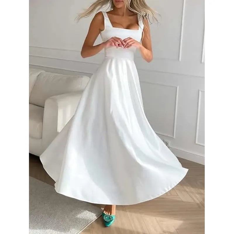 Effortlessly Elegant Dress with a Timeless Design