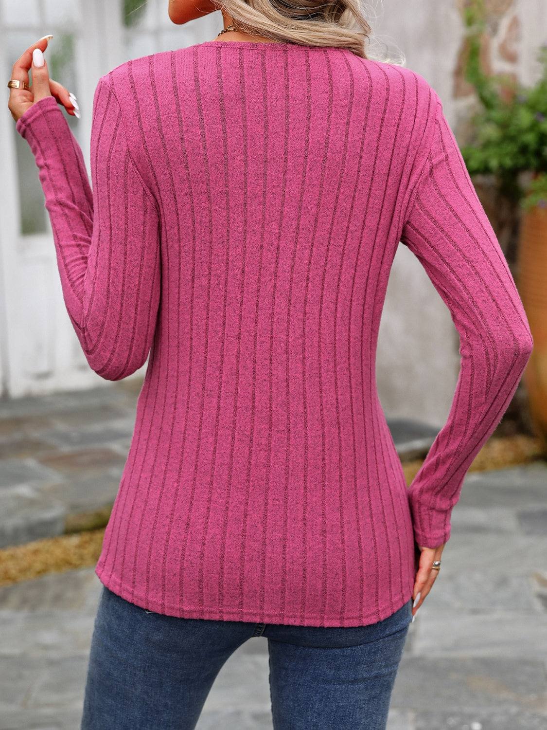 Effortlessly Elegant T-Shirt with a Timeless Design