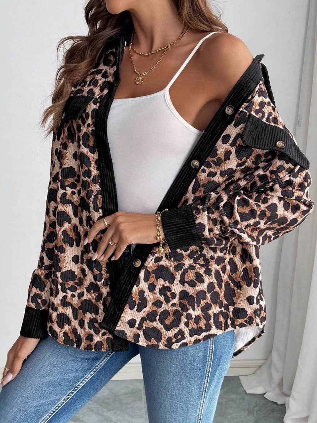 Sophisticated Blouse with a Clean Classic Look