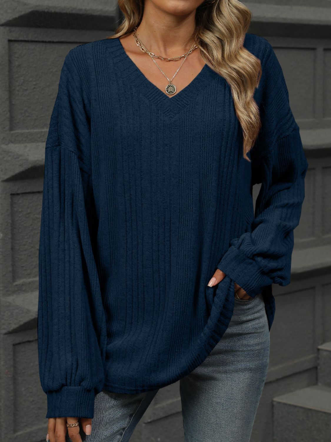 Well Tailored T-Shirt with a Graceful Silhouette