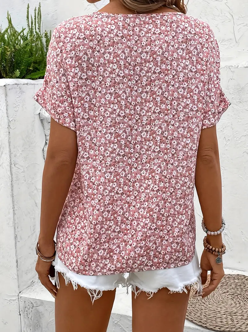 Classic Vintage Blouse with a Flattering Fit