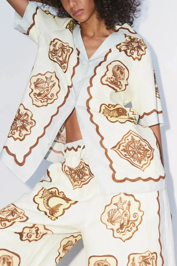 Classic Vintage Blouse with a Flattering Fit