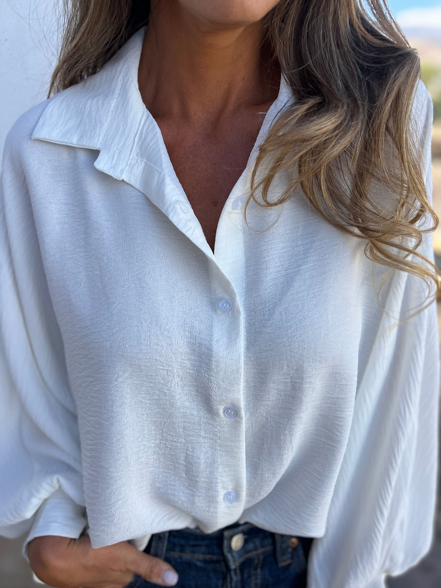 Elegantly Styled Blouse for Everyday Wear