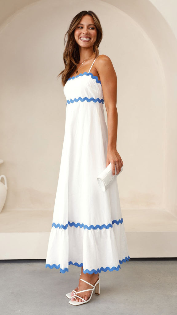 Effortlessly Elegant Dress with a Timeless Design