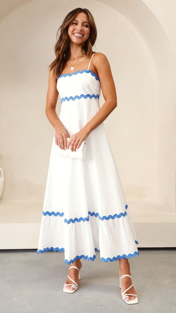 Effortlessly Elegant Dress with a Timeless Design
