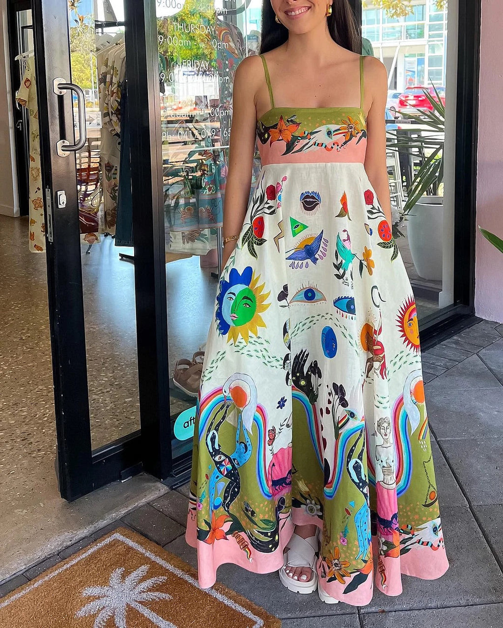 Beautifully Crafted Dress in a Classic Style