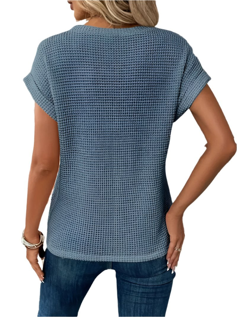 Effortlessly Elegant Blouse with a Timeless Design