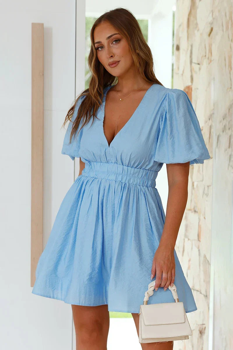 Beautifully Finished Dress in a Timeless Design