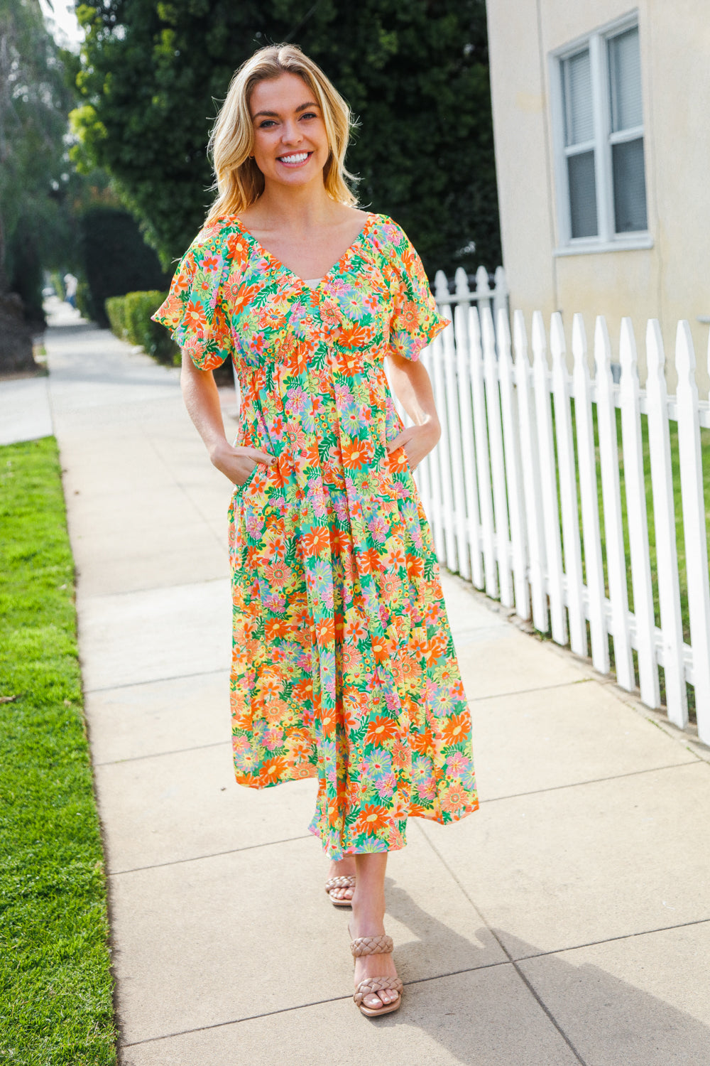 Classic Vintage Dress with a Flattering Fit