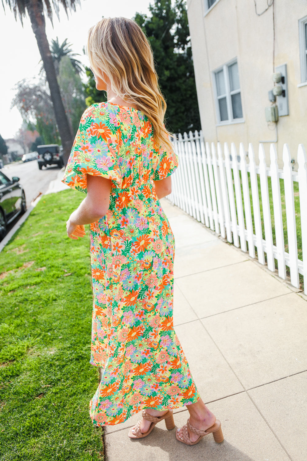 Classic Vintage Dress with a Flattering Fit