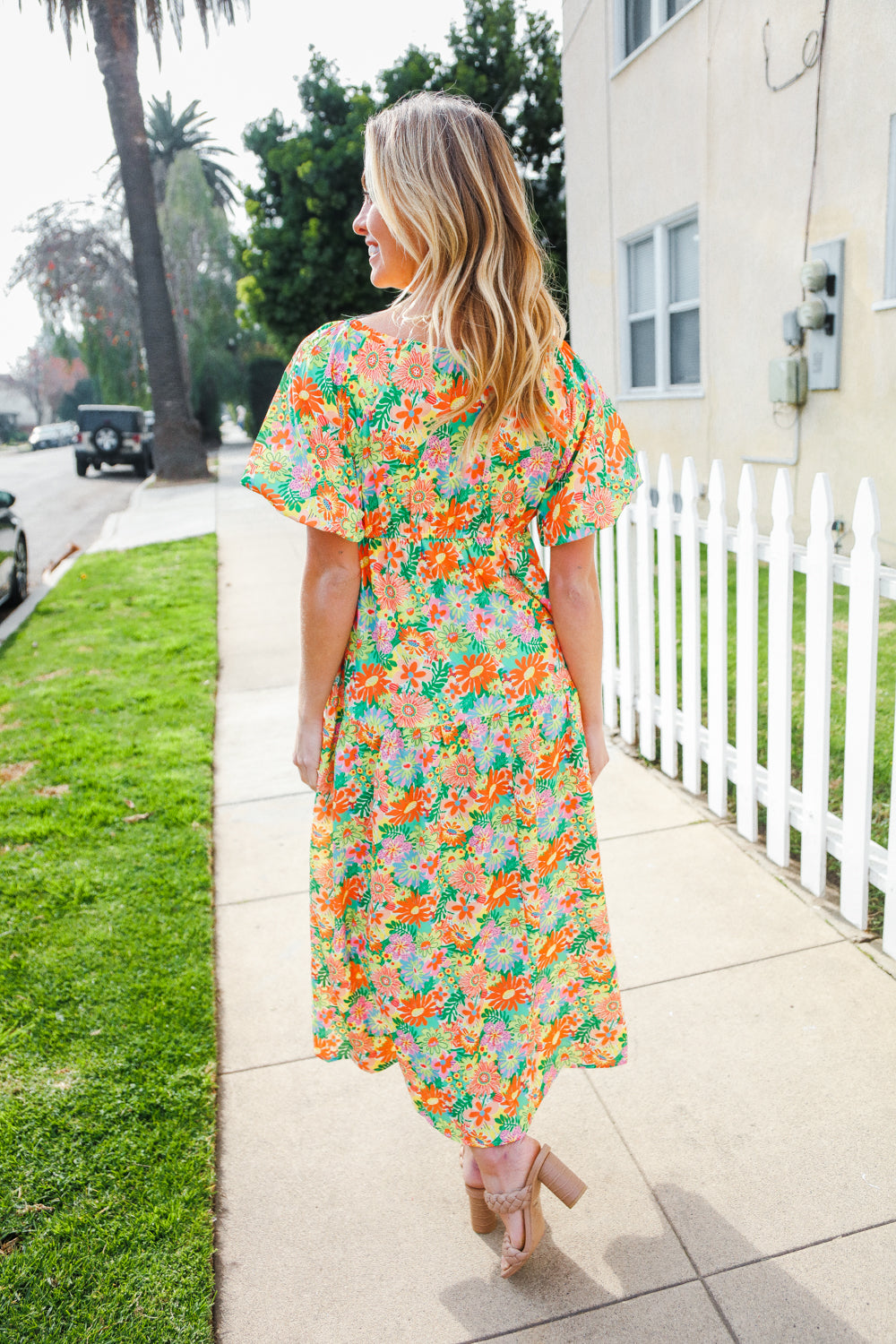 Classic Vintage Dress with a Flattering Fit