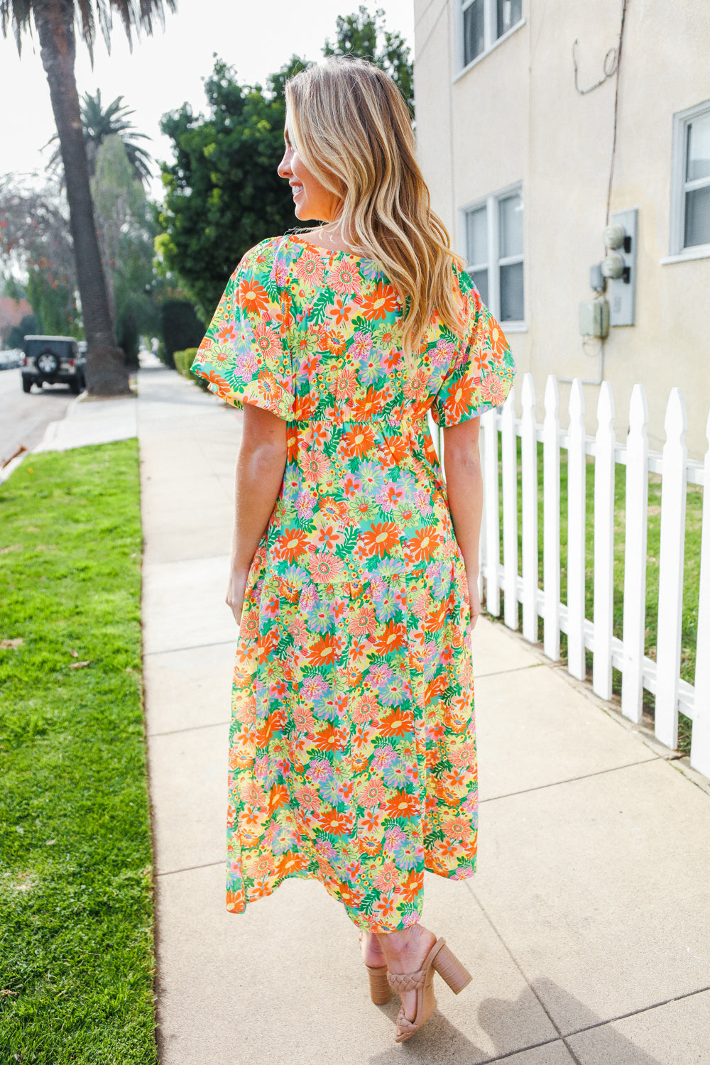 Classic Vintage Dress with a Flattering Fit