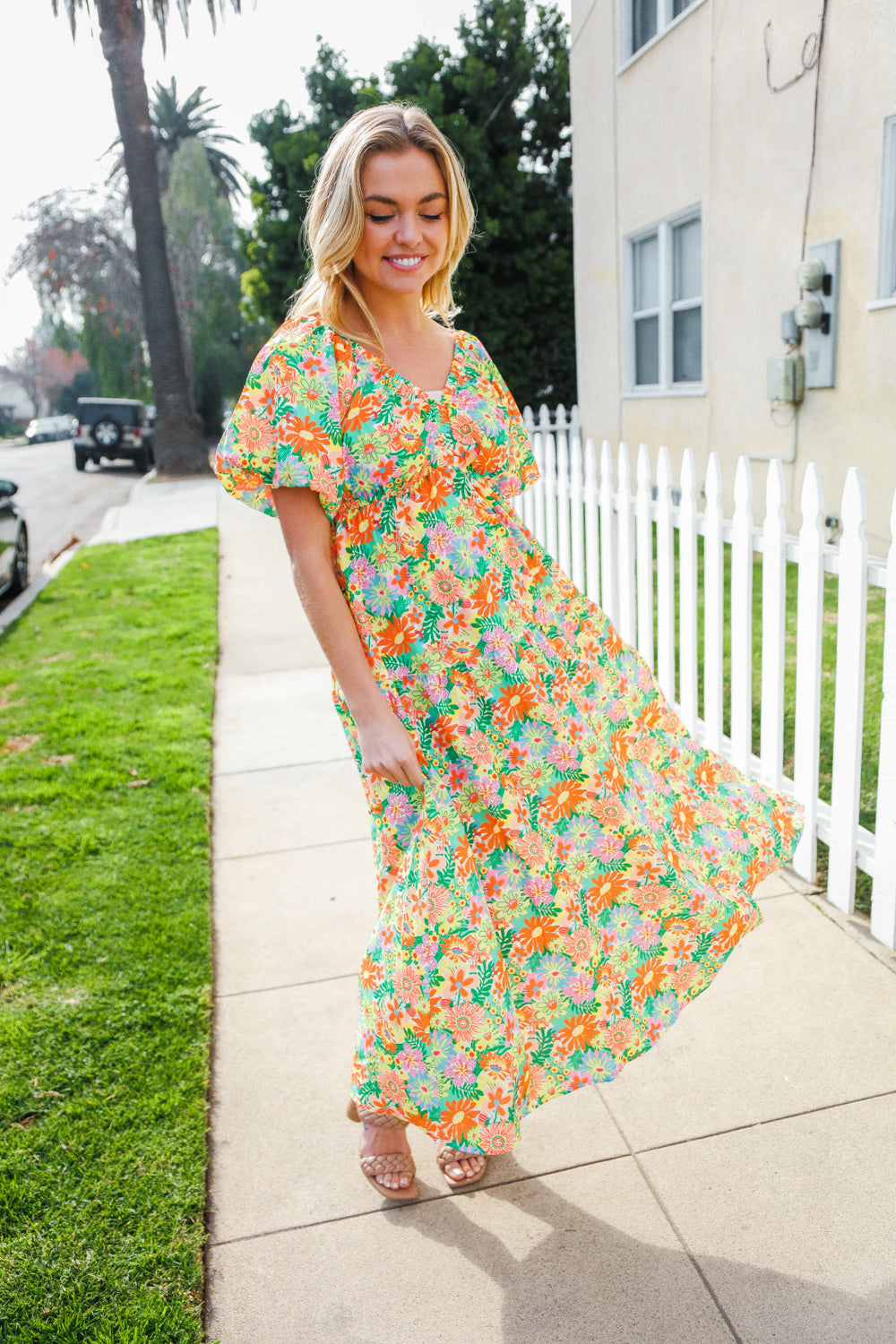 Classic Vintage Dress with a Flattering Fit