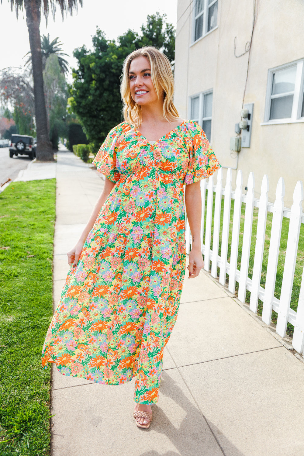 Classic Vintage Dress with a Flattering Fit