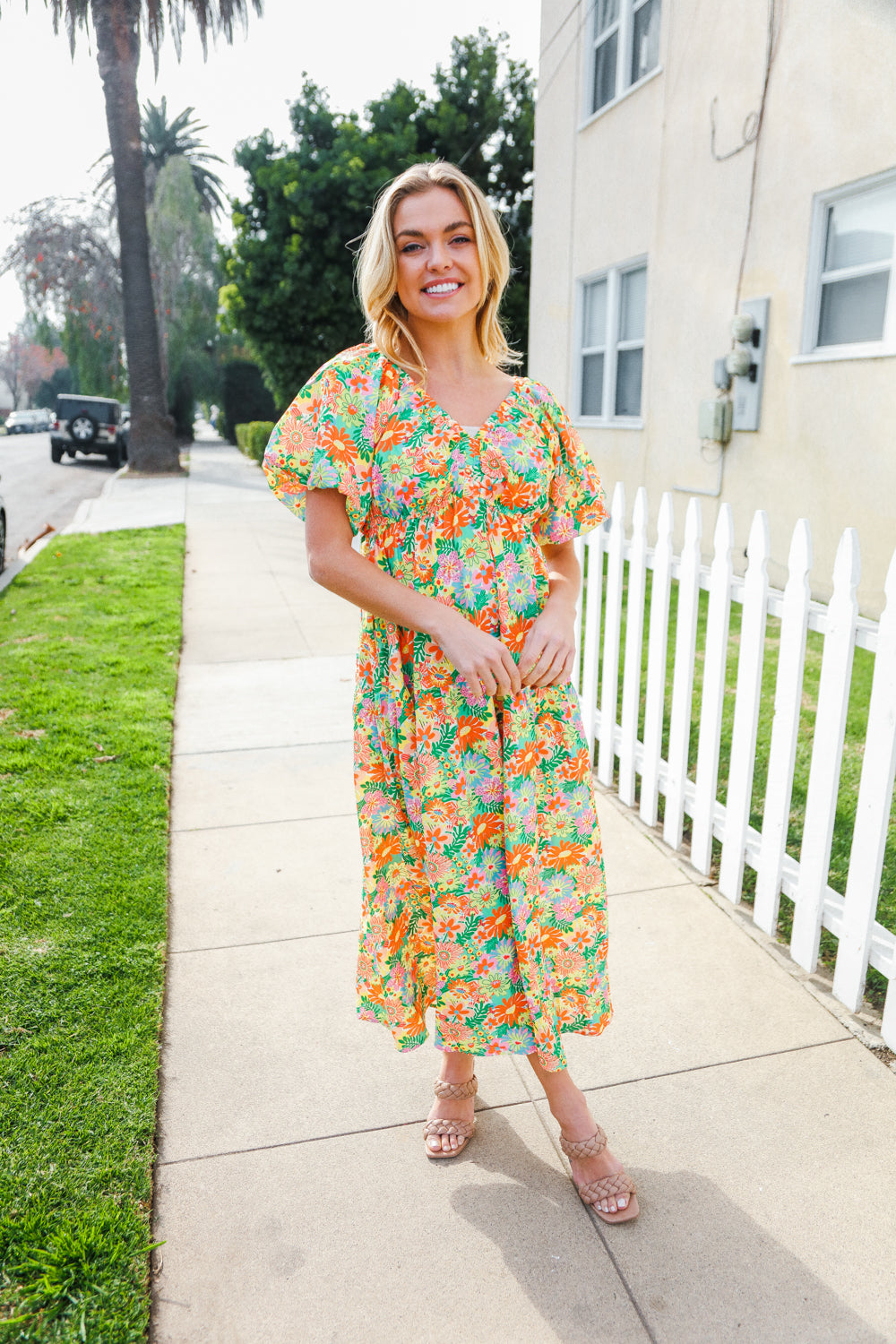 Classic Vintage Dress with a Flattering Fit