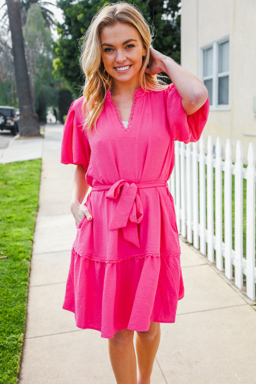 Effortlessly Elegant Dress with a Timeless Design