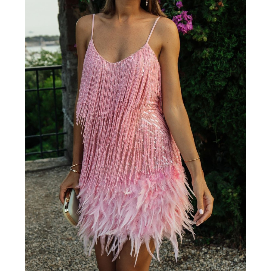 Beautifully Finished Dress in a Timeless Design