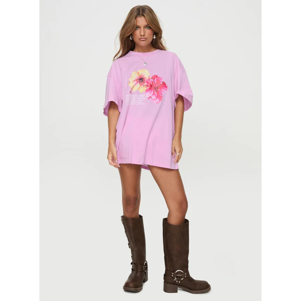 Classic Vintage T-Shirt with a Flattering Fit