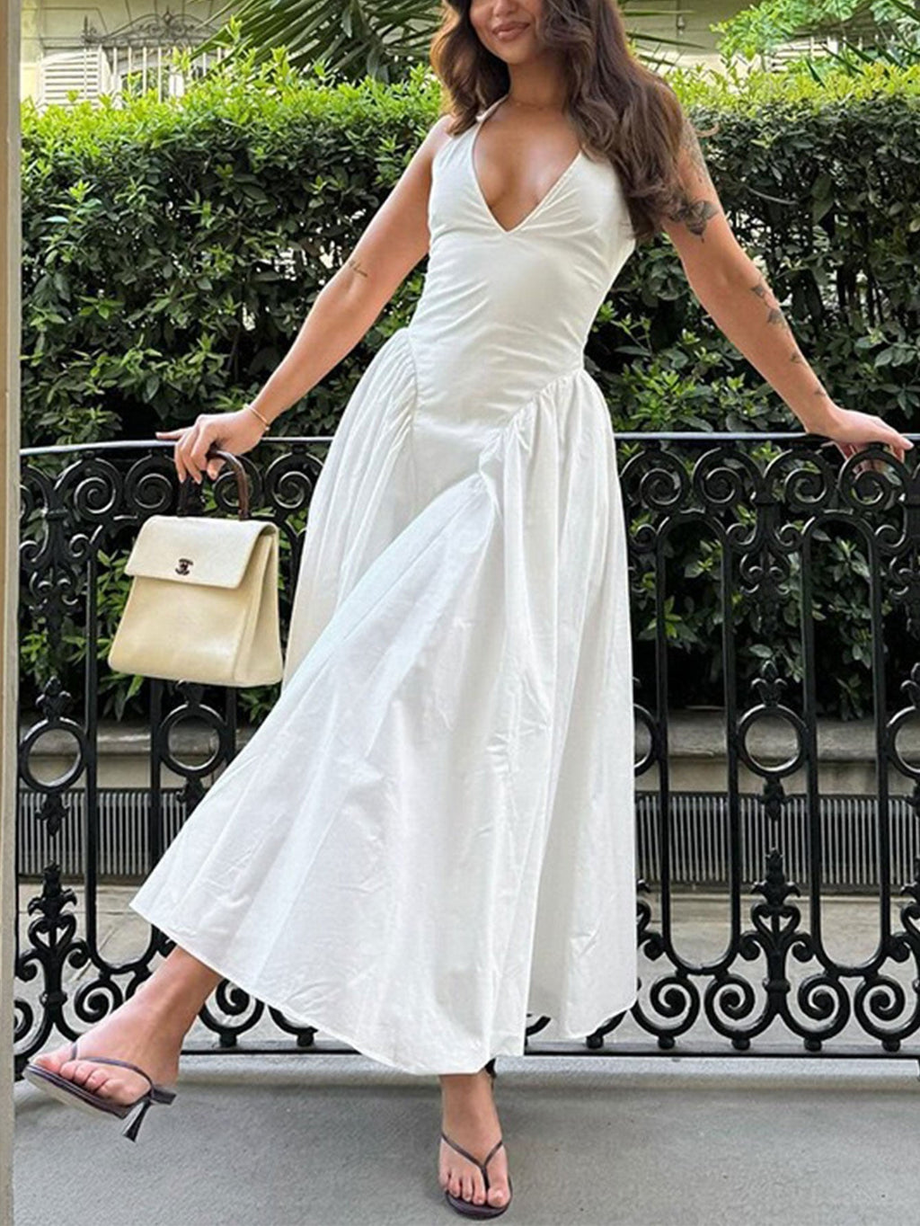 Well Tailored Dress with a Graceful Silhouette