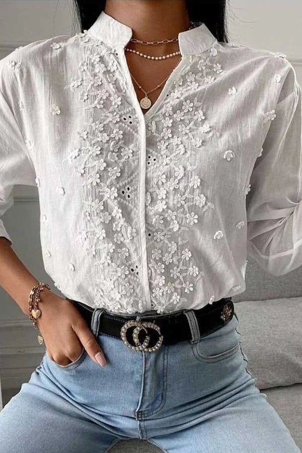 Well Tailored Blouse with a Graceful Silhouette