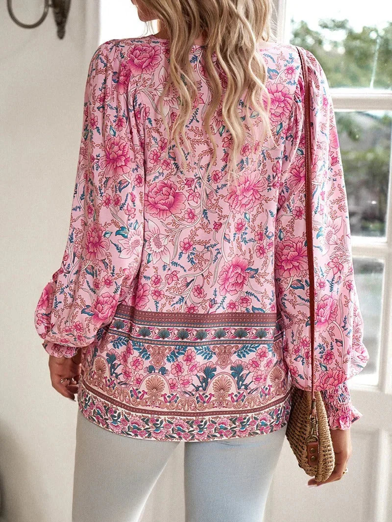 Well Tailored Blouse with a Graceful Silhouette