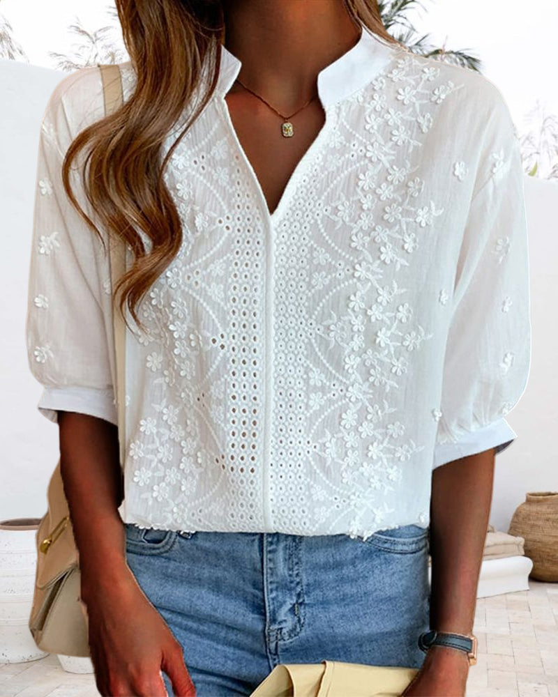 Sophisticated Blouse with a Clean Classic Look