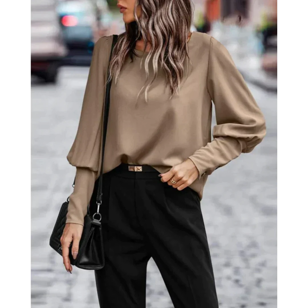 Elegantly Styled Blouse for Everyday Wear