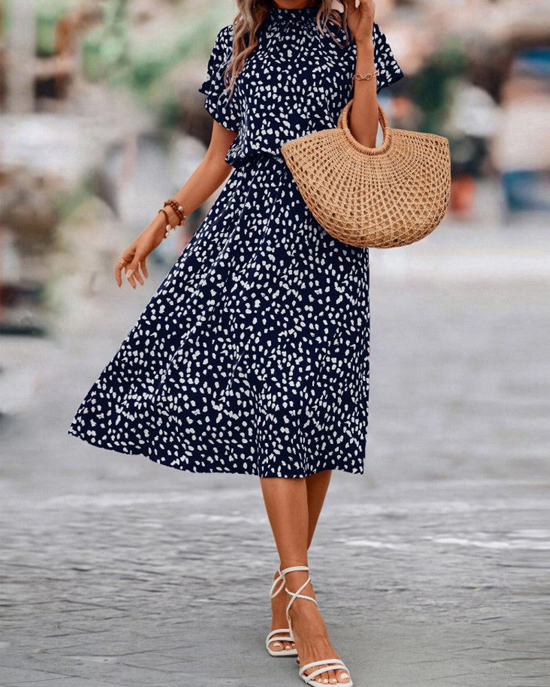 Classic Vintage Dress with a Flattering Fit