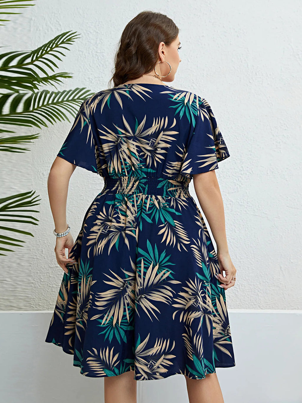 Gracefully Styled Dress for Any Occasion