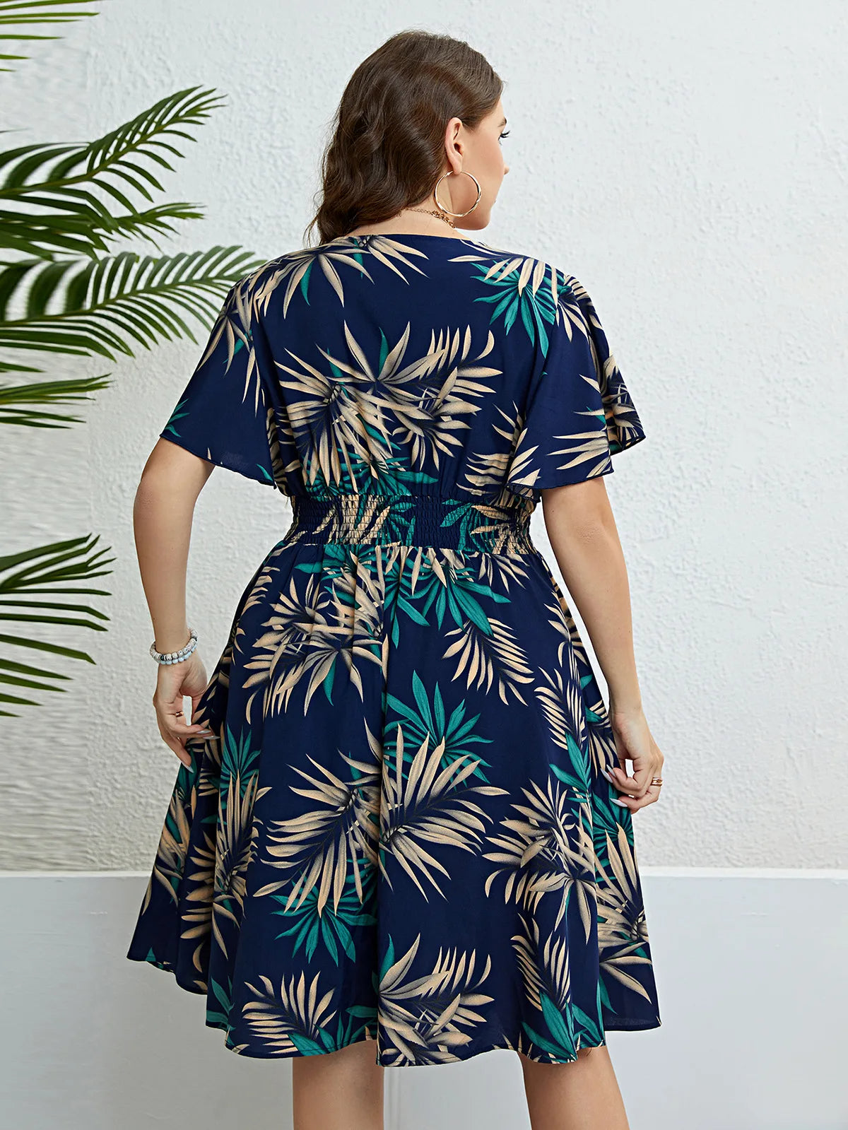 Gracefully Styled Dress for Any Occasion