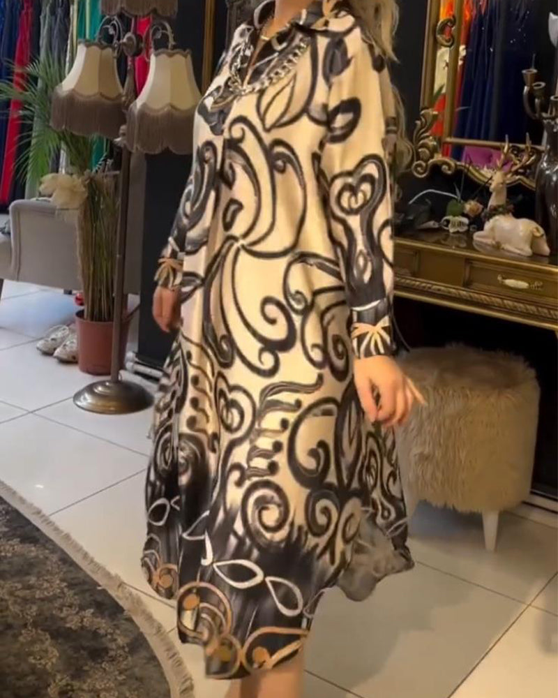 Classic Vintage Dress with a Flattering Fit