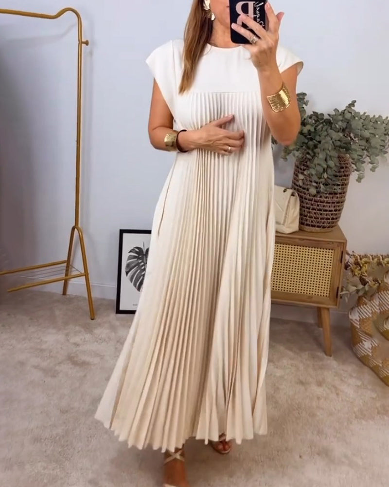 Polished Dress with an Effortless Classic Look