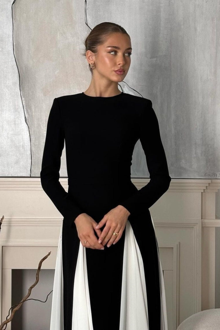 Sophisticated Dress with a Clean Classic Look