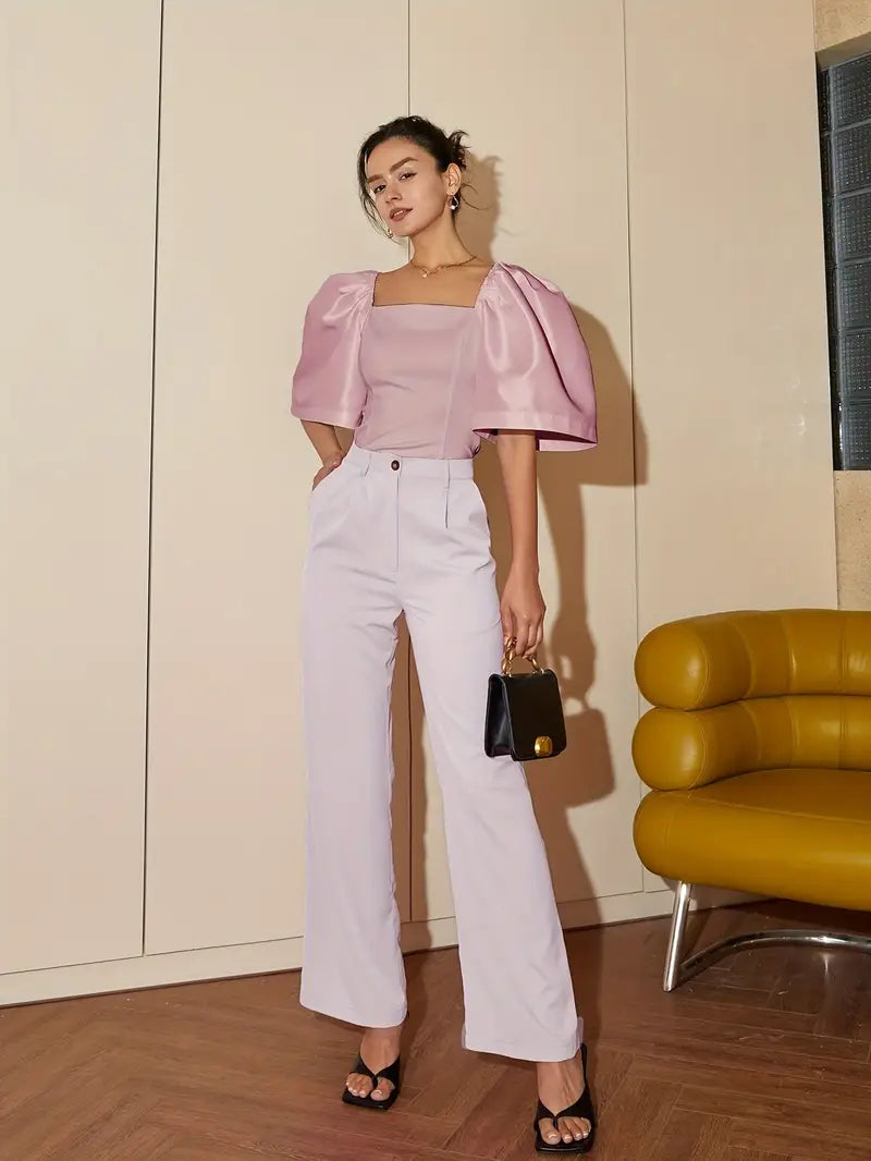 Well Tailored Blouse with a Graceful Silhouette