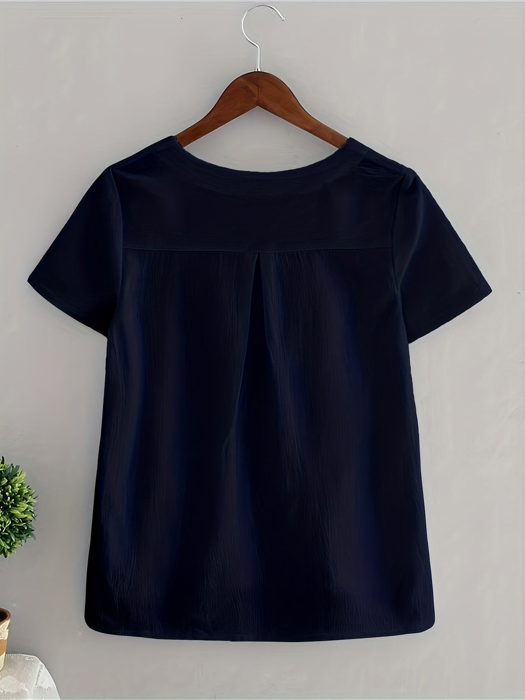 Beautifully Crafted Blouse in a Classic Style