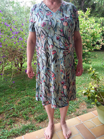 Beautifully Crafted Dress in a Classic Style