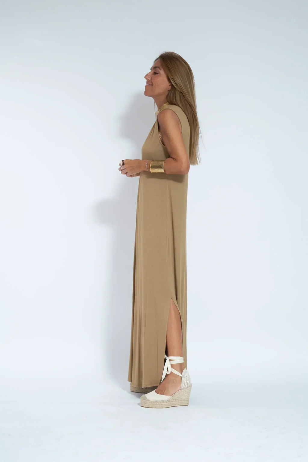Sophisticated Dress with a Clean Classic Look