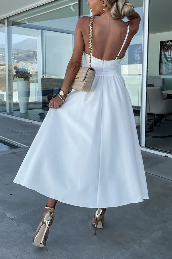 Effortlessly Elegant Dress with a Timeless Design