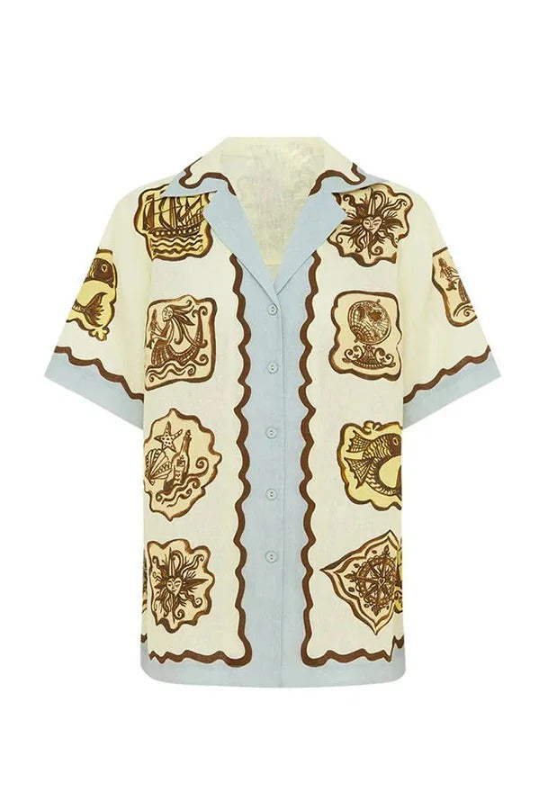 Classic Vintage Blouse with a Flattering Fit