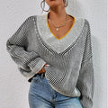 Rocio® | Elegant V-neck sweater with a striped pattern