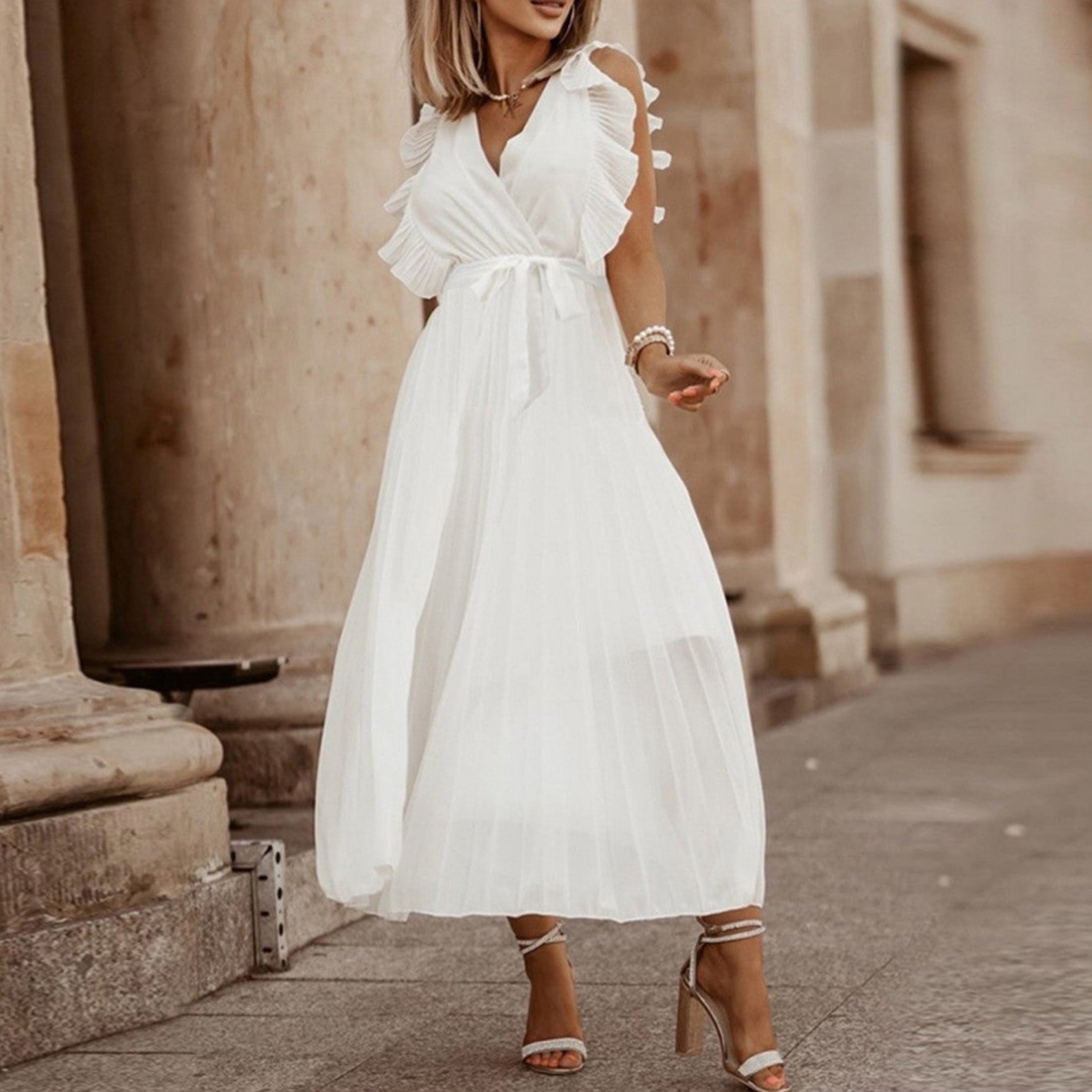 Classic Vintage & Enduringly Stylish Dress
