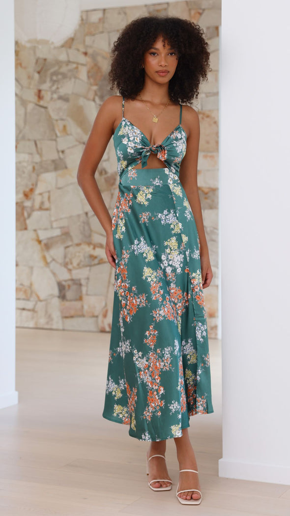 Gracefully Styled Dress for Any Occasion