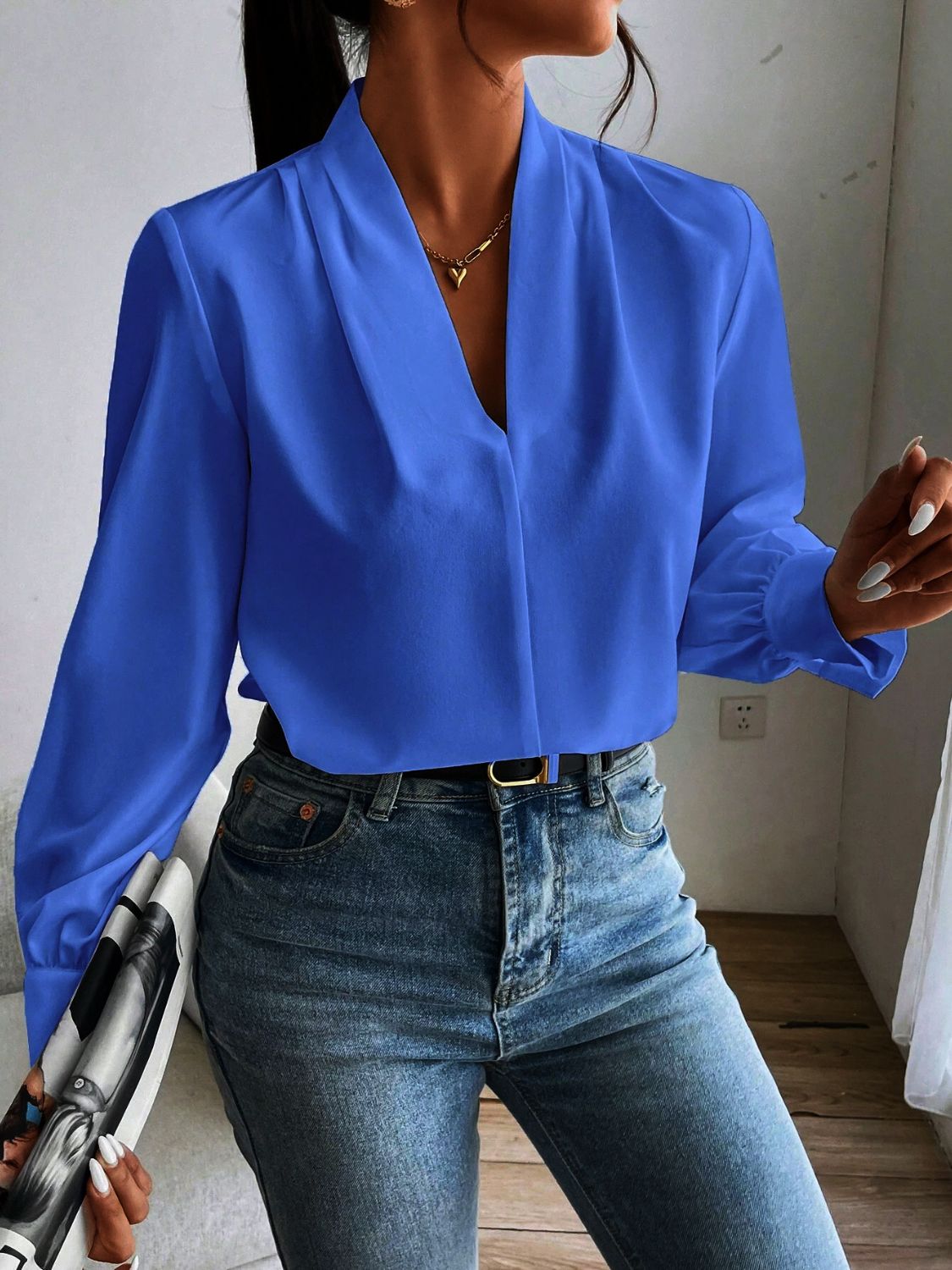 Effortlessly Elegant Shirt with a Timeless Design