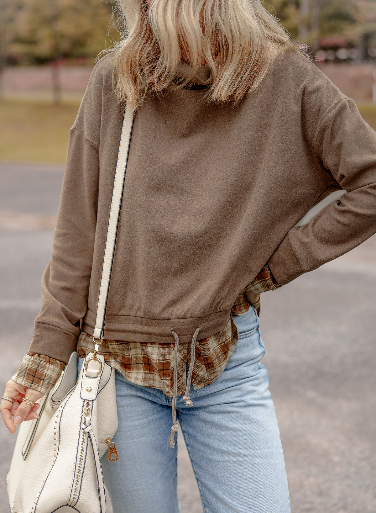 Sophisticated Blouse with a Clean Classic Look