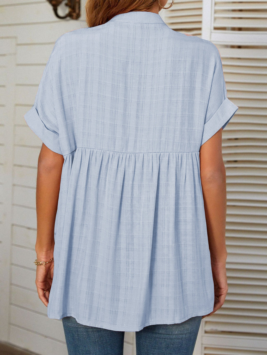 Sophisticated Blouse with a Clean Classic Look