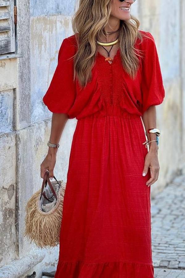 Classic Vintage Dress with a Flattering Fit