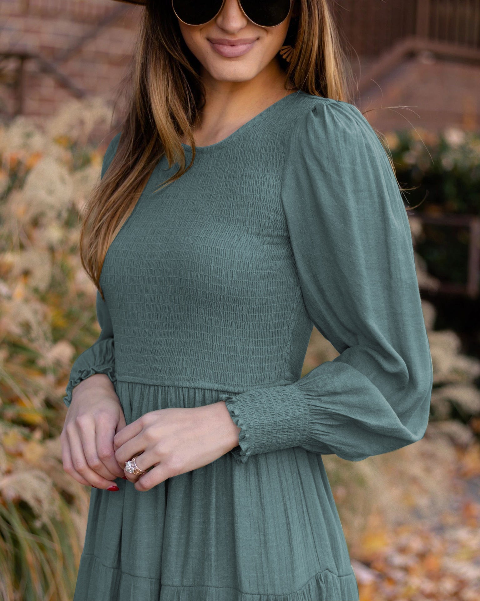Well Tailored Dress with a Graceful Silhouette