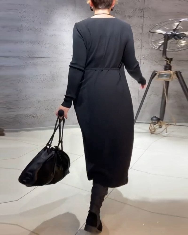 Polished Dress with an Effortless Classic Look