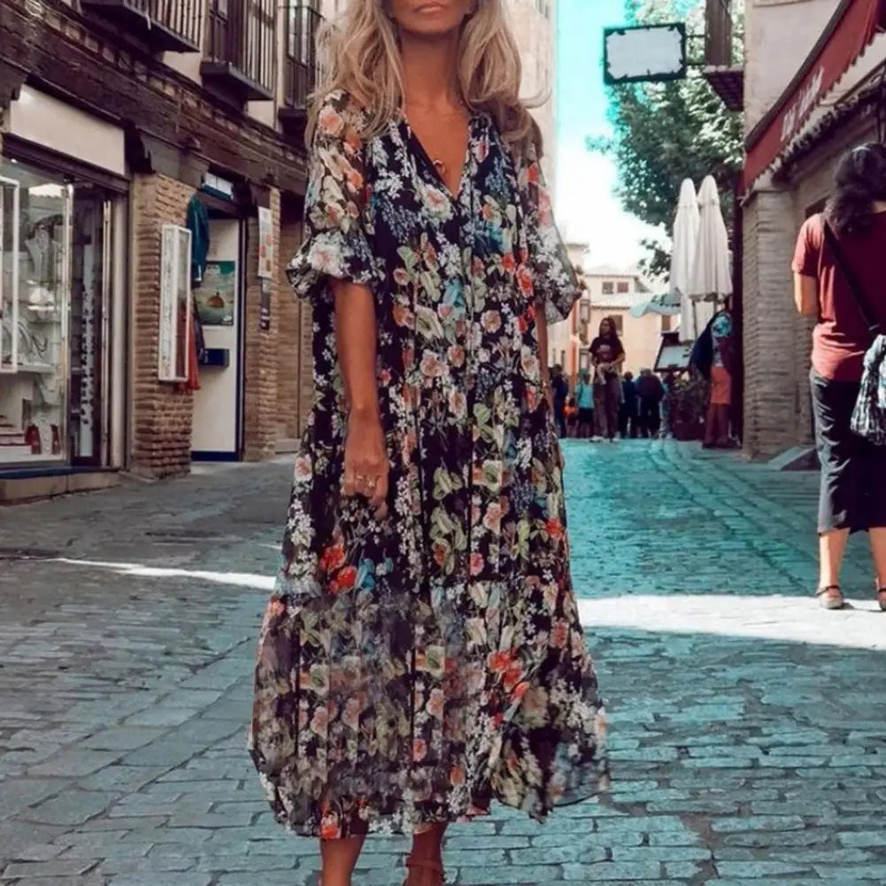 Beautifully Finished Dress in a Timeless Design